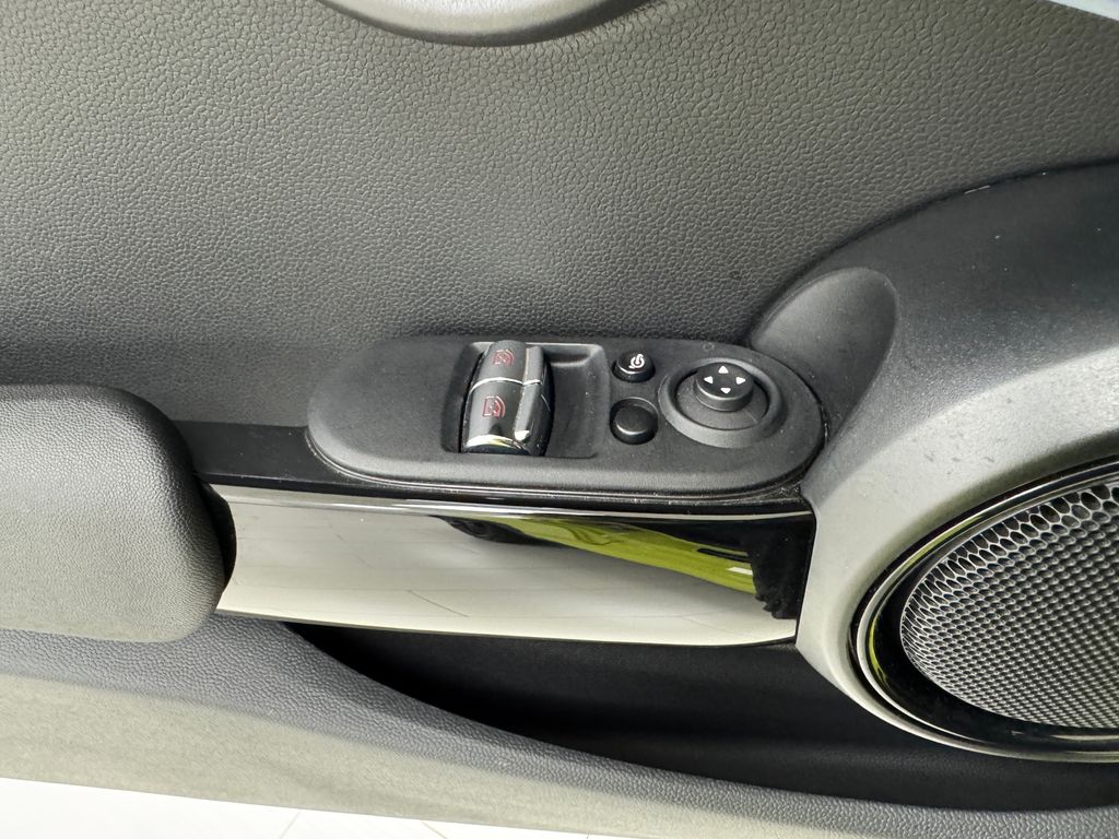 2024 Mini Cooper Hardtop John Cooper Works photo 23