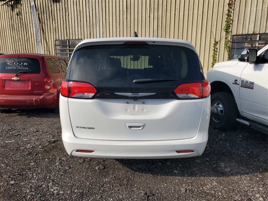 2024 Chrysler Voyager LX photo 4