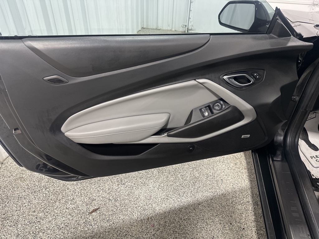 2019 Chevrolet Camaro 1LT photo 12