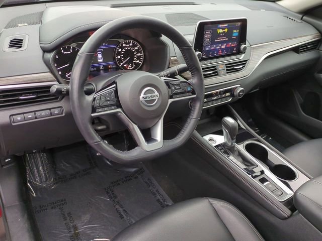 2021 Nissan Altima 2.5 Platinum photo 3