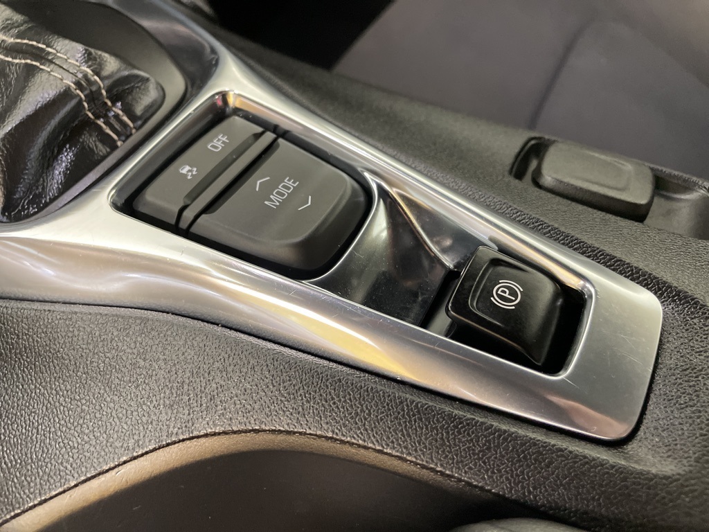 2020 Chevrolet Camaro 1LT photo 28