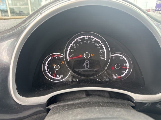 2016 Volkswagen Beetle 1.8T S photo 19