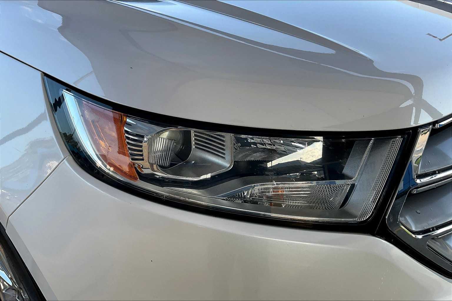 2017 Ford Edge Titanium photo 26
