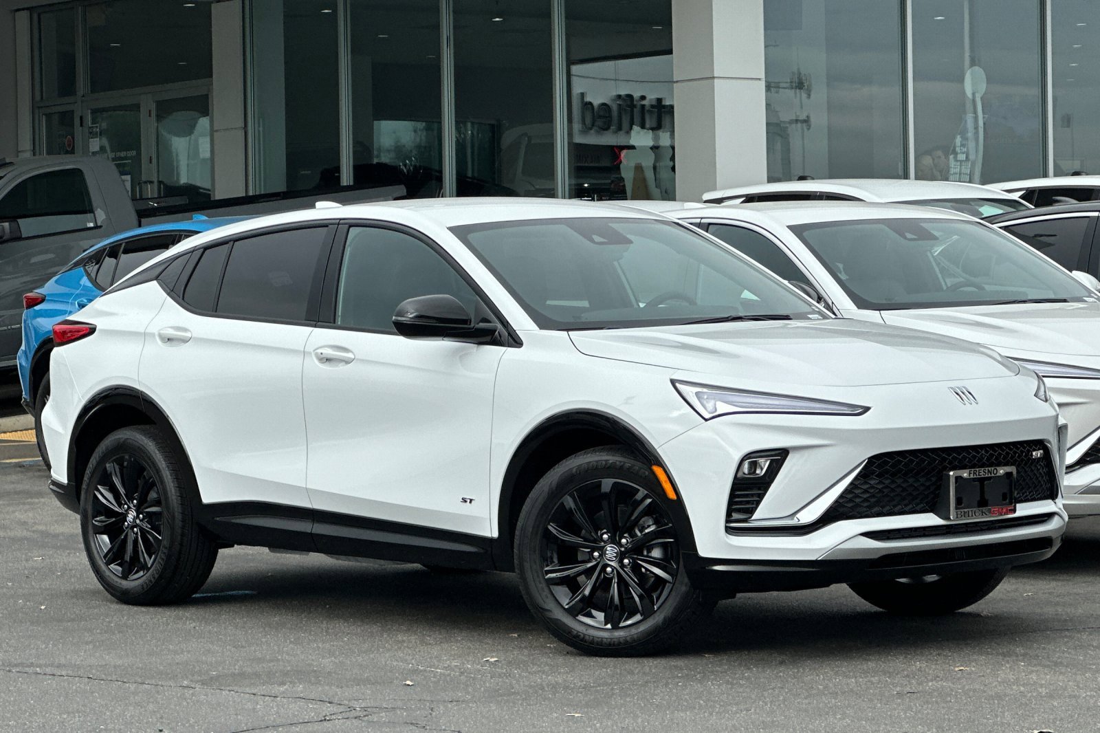 2026 Buick Envista ST photo 2