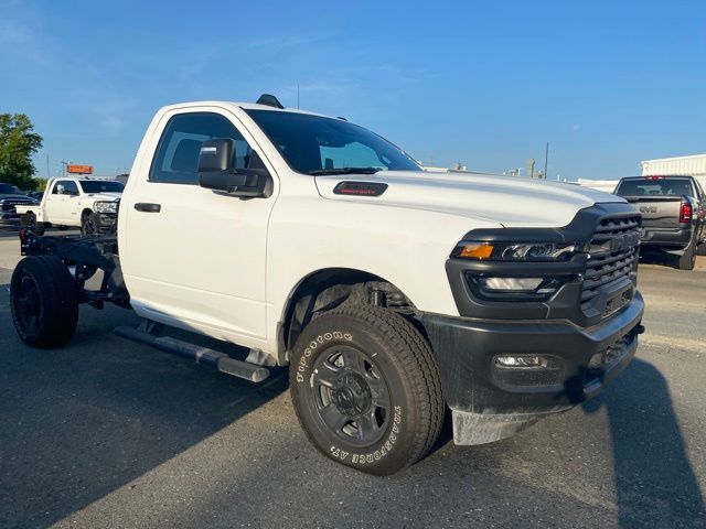 2025 Ram 3500 Tradesman photo 2