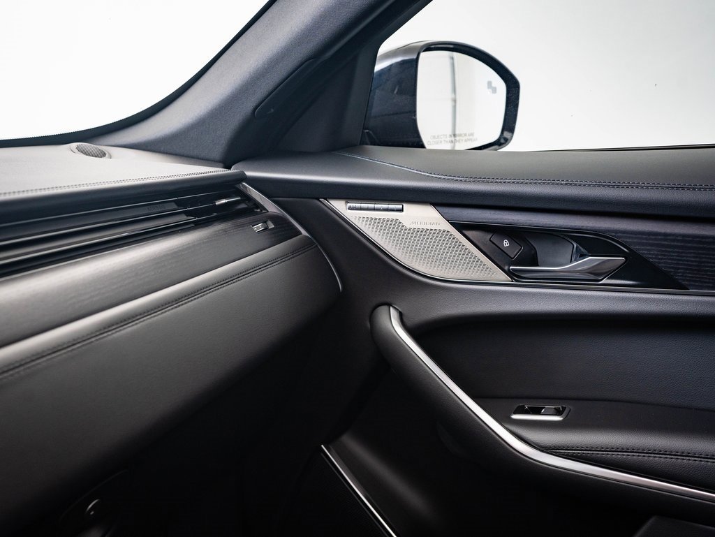 2022 Jaguar F-PACE P250 S photo 32