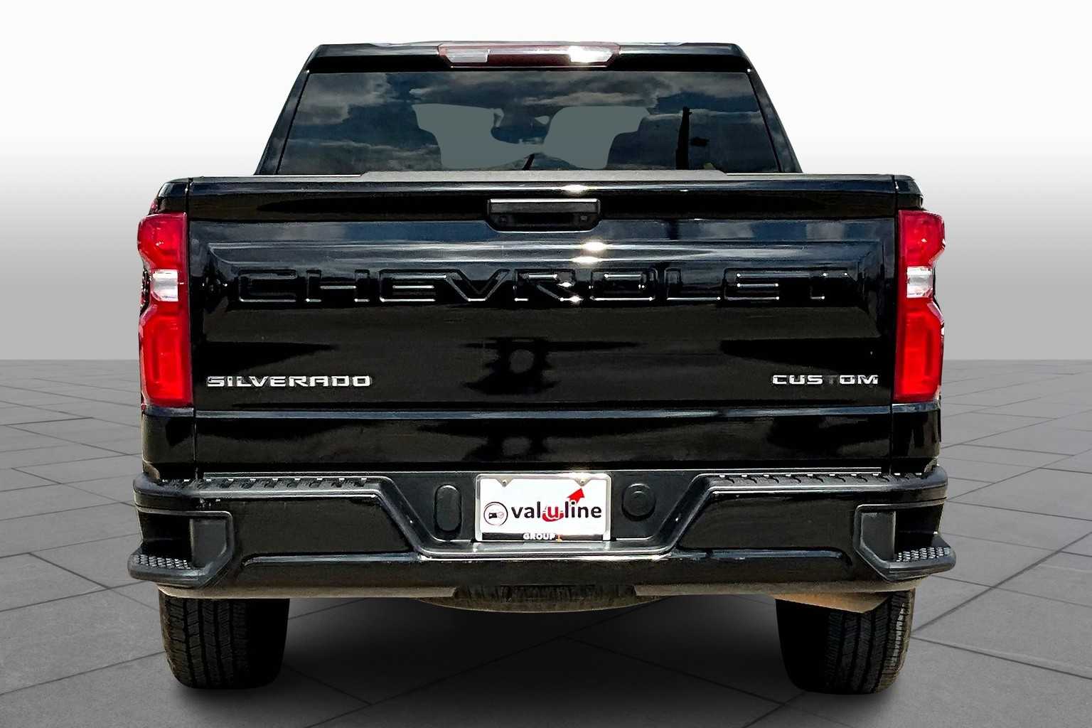 2019 Chevrolet Silverado 1500 Custom photo 4