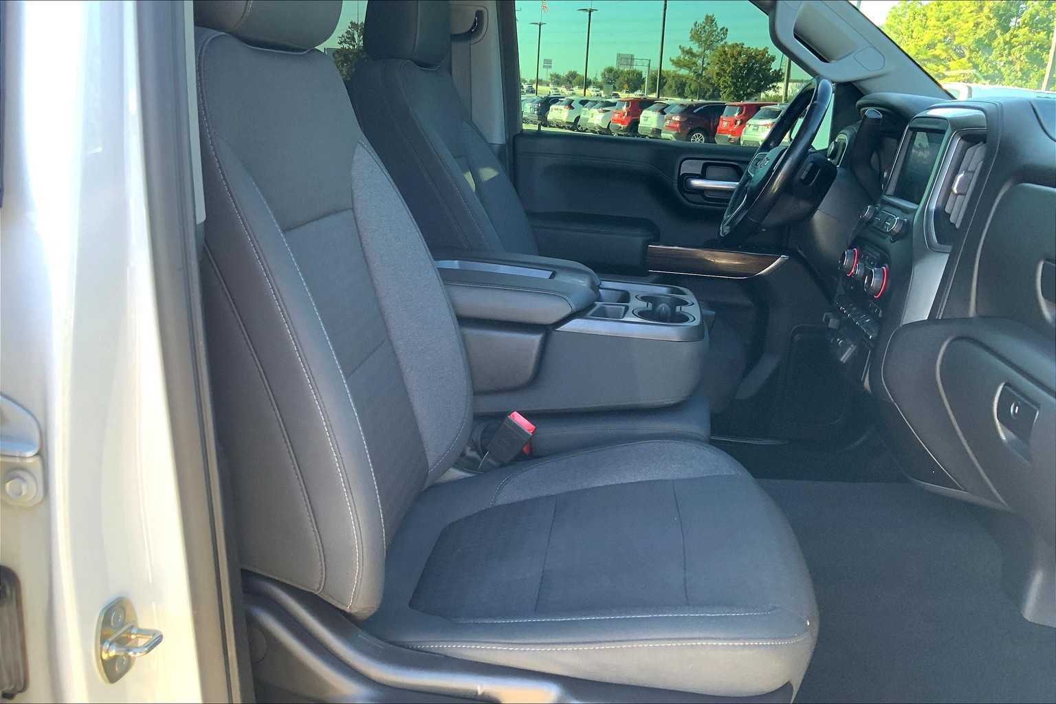 2020 Chevrolet Silverado 1500 LT photo 8