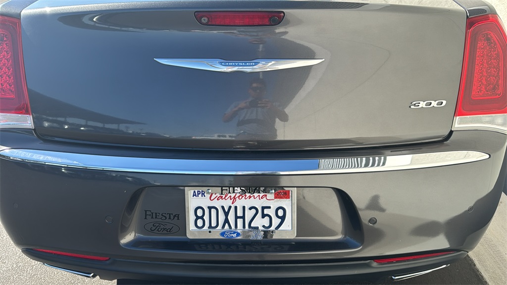 2018 Chrysler 300 Limited photo 4