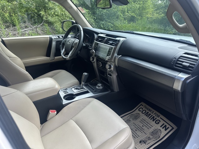 2022 Toyota 4Runner SR5 Premium photo 18