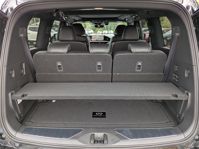 2026 Infiniti QX80 photo 9