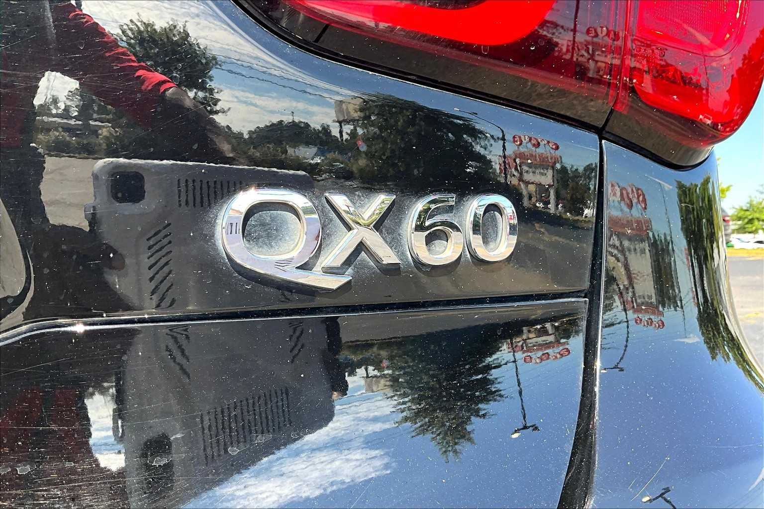 2019 Infiniti QX60 Luxe photo 8