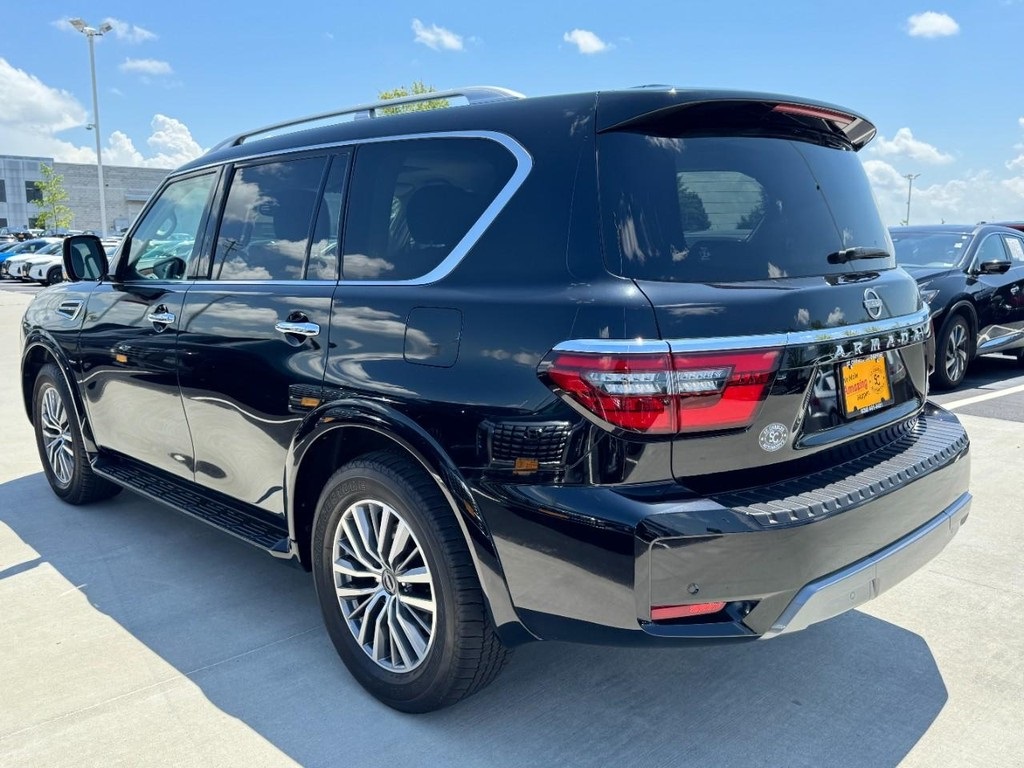 2024 Nissan Armada SL photo 4