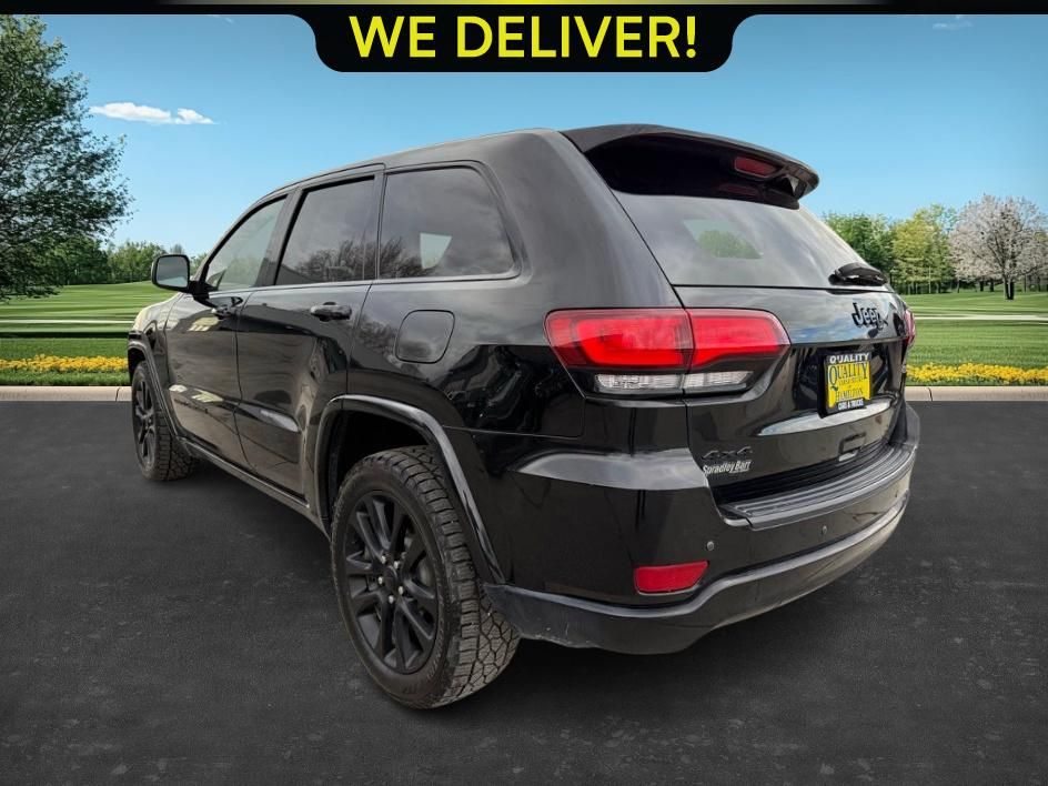 2019 Jeep Grand Cherokee Altitude photo 3