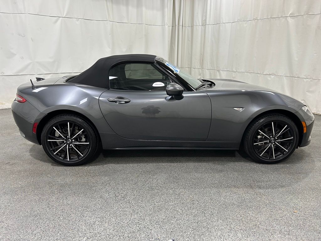 2024 Mazda MX-5 Miata Miata Grand Touring photo 8
