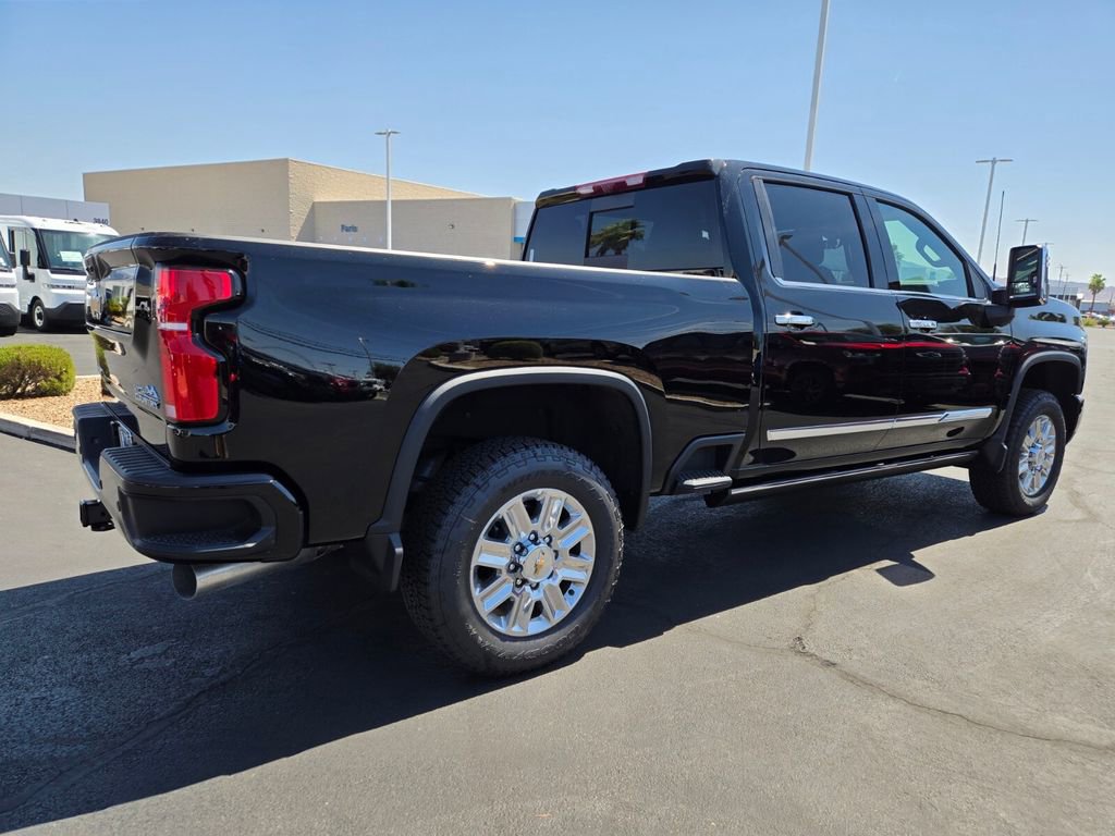 2025 Chevrolet Silverado 2500HD High Country photo 4