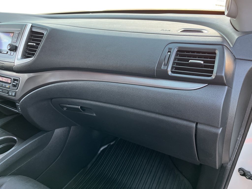 2018 Honda Ridgeline RTL photo 26