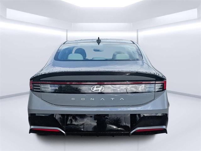 2026 Hyundai Sonata SEL Sport photo 4