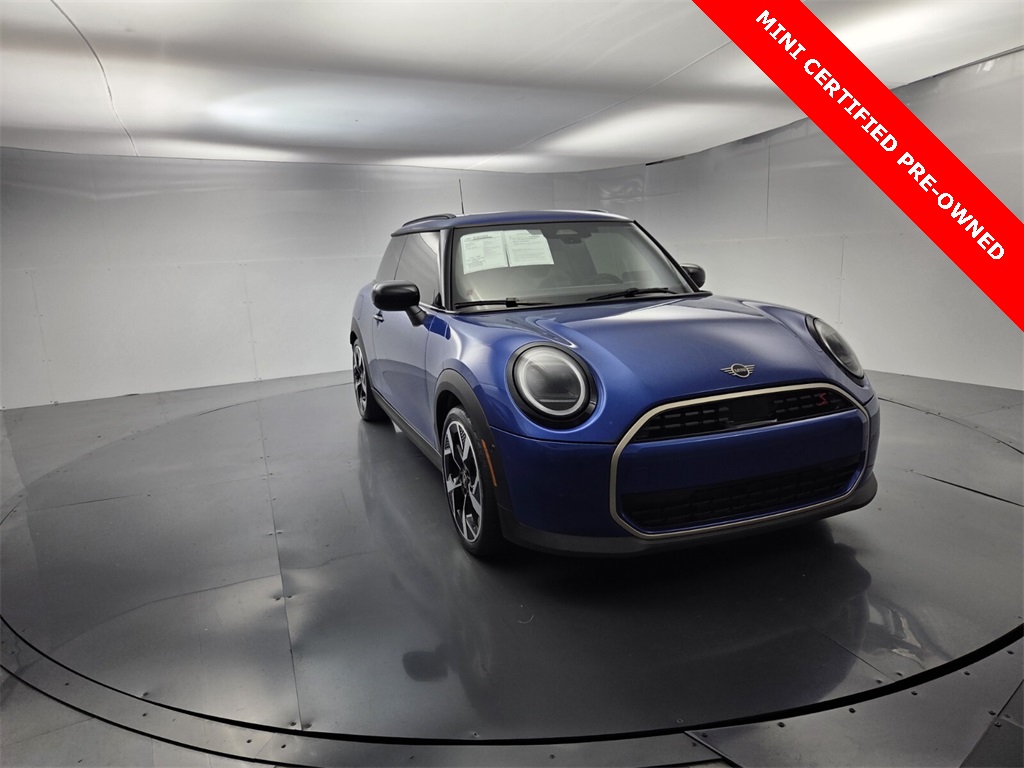 2025 Mini Cooper Signature photo 2