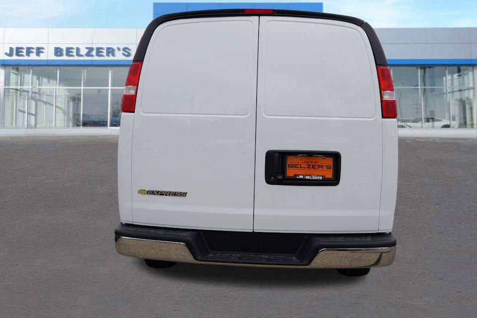 2025 Chevrolet Express 3500 Work Van Cargo photo 2