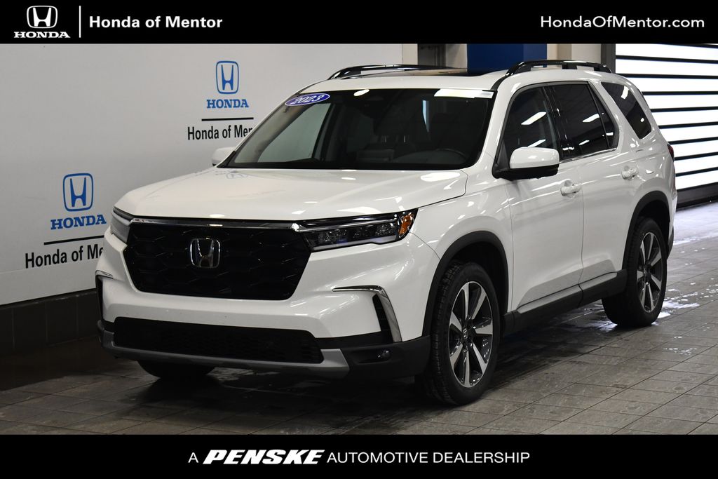 2023 Honda Pilot Elite's photo