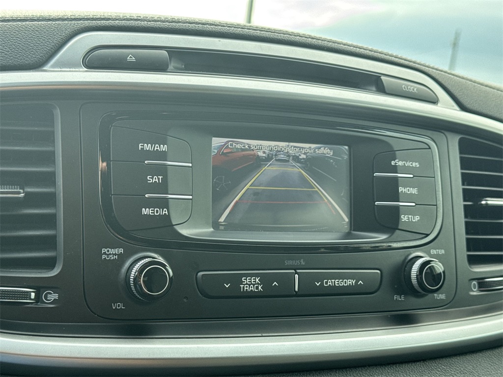 2016 Kia Sorento LX photo 23