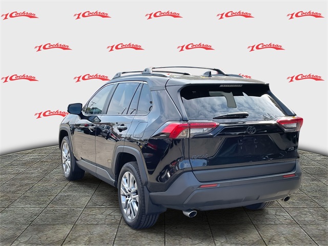 2023 Toyota RAV4 XLE Premium photo 2