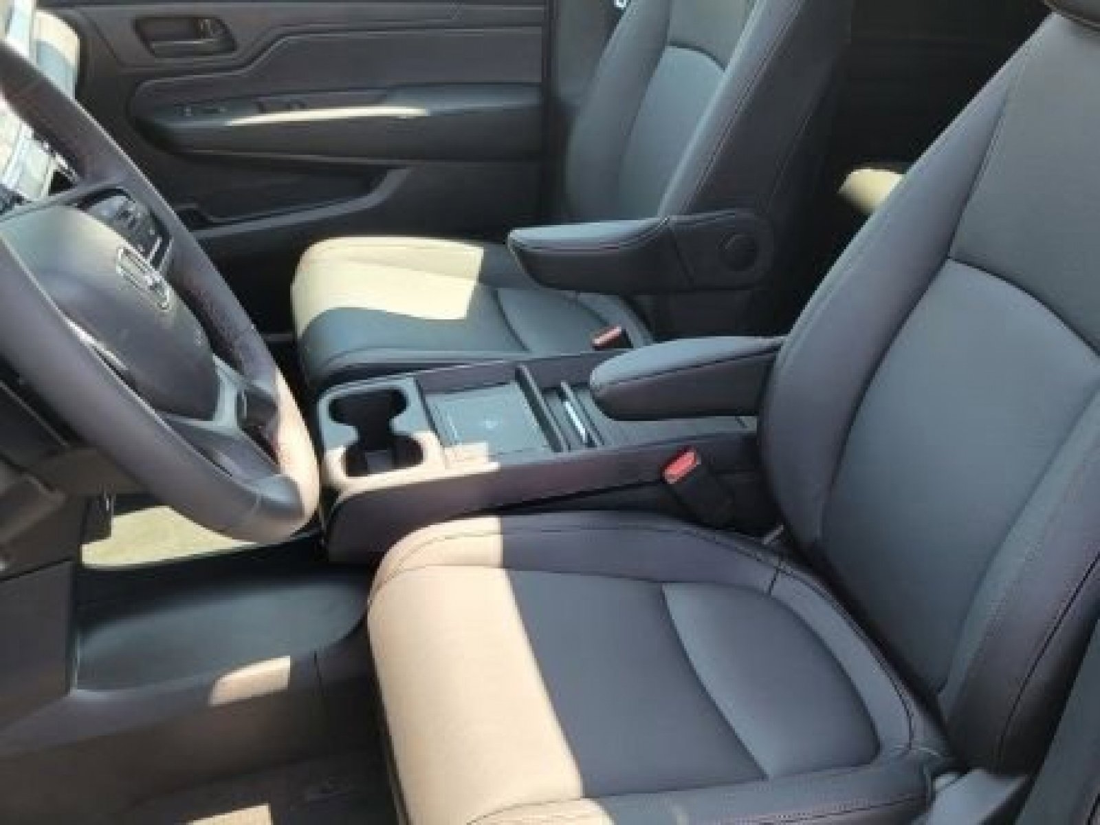 2026 Honda Odyssey photo 4