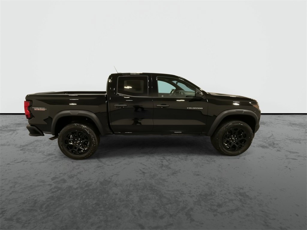 2026 Chevrolet Colorado Trail Boss photo 3
