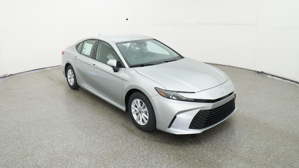 2025 Toyota Camry LE photo 28