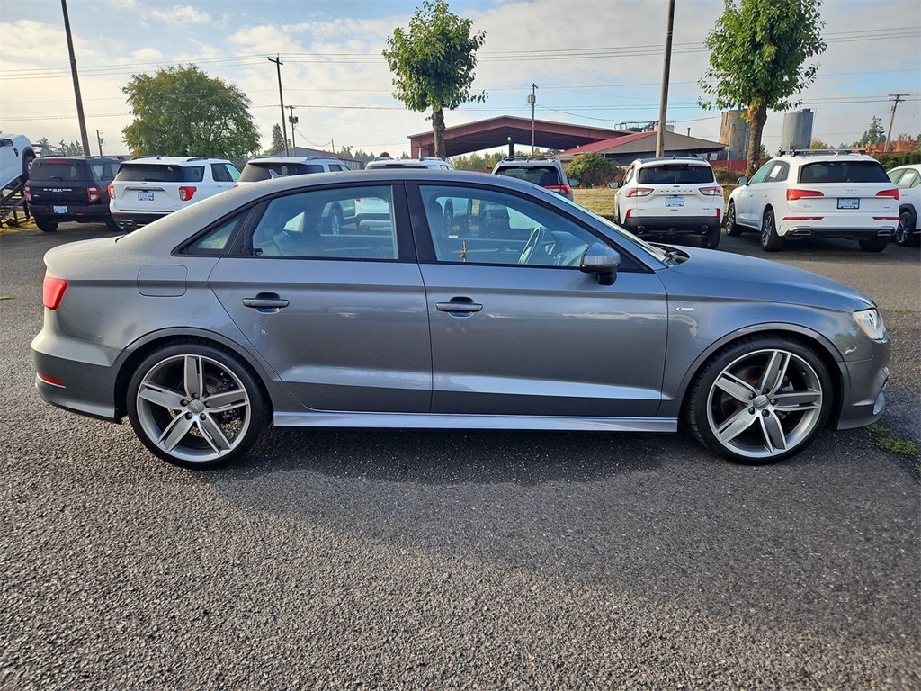 2016 Audi A3 1.8T Premium photo 5