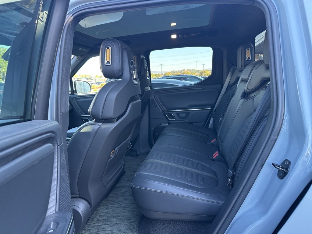 2024 Rivian R1T Adventure photo 3