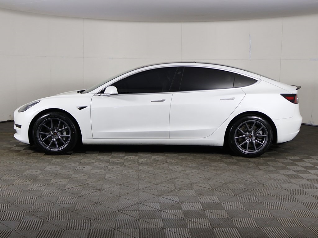 2020 Tesla Model 3 Long Range photo 17