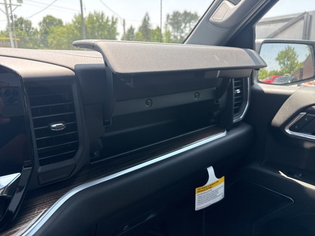2025 Chevrolet Silverado 1500 LT photo 30