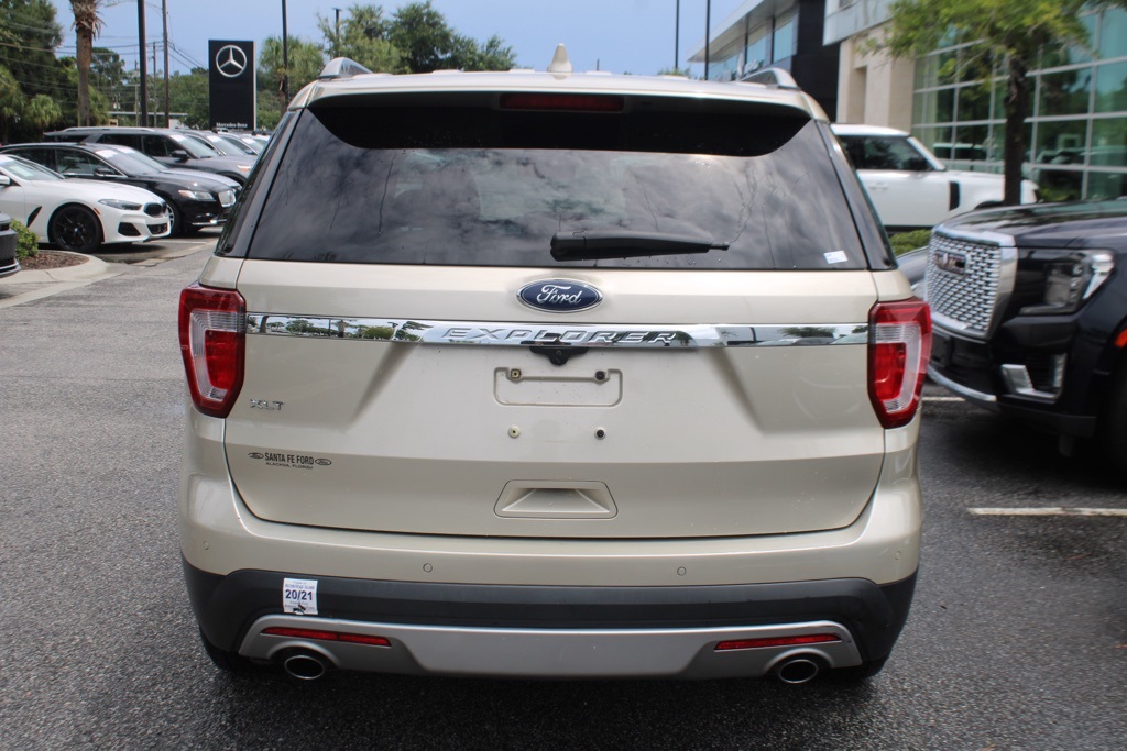 2017 Ford Explorer XLT photo 6