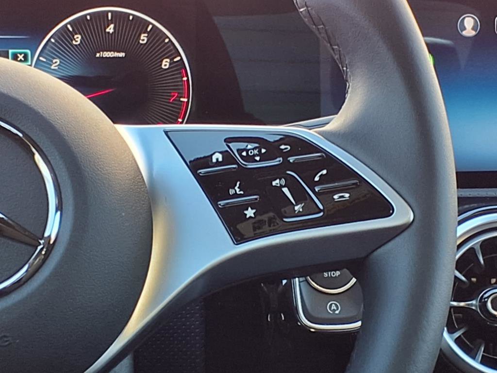 2025 Mercedes Benz CLA 250 photo 14