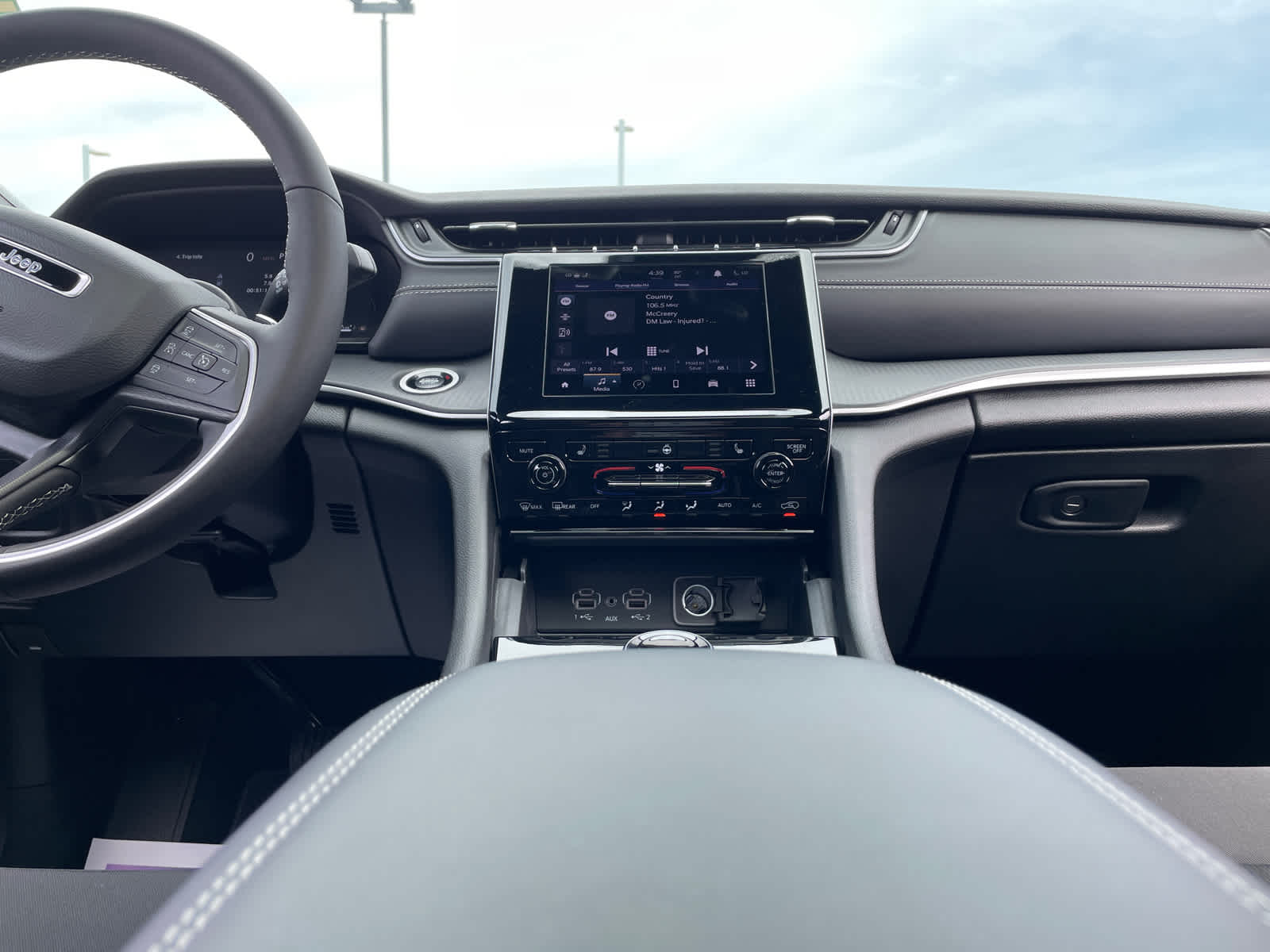 2025 Jeep Grand Cherokee Laredo X photo 14