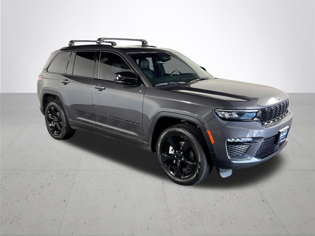 2024 Jeep Grand Cherokee Limited photo 4