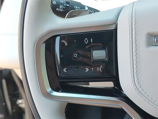 2023 Land Rover Range Rover Velar P400 HST photo 18