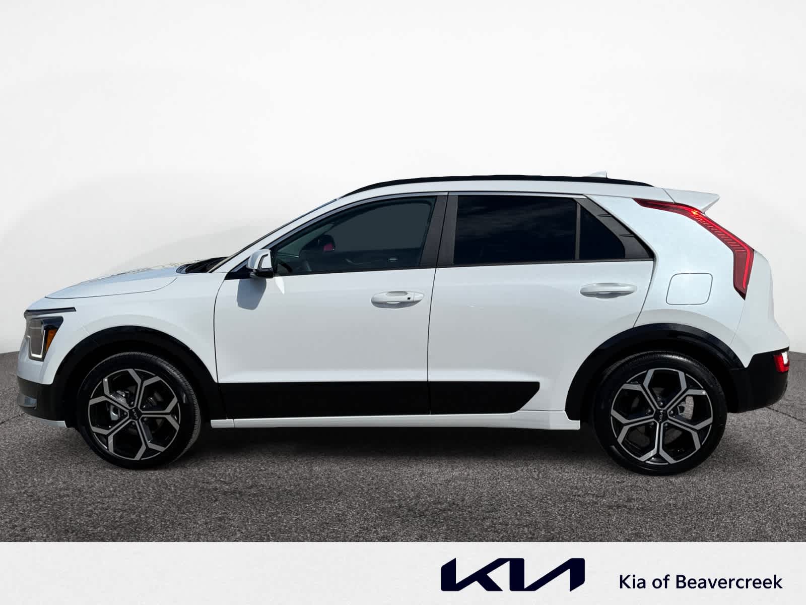 2025 Kia Niro EX Touring photo 2