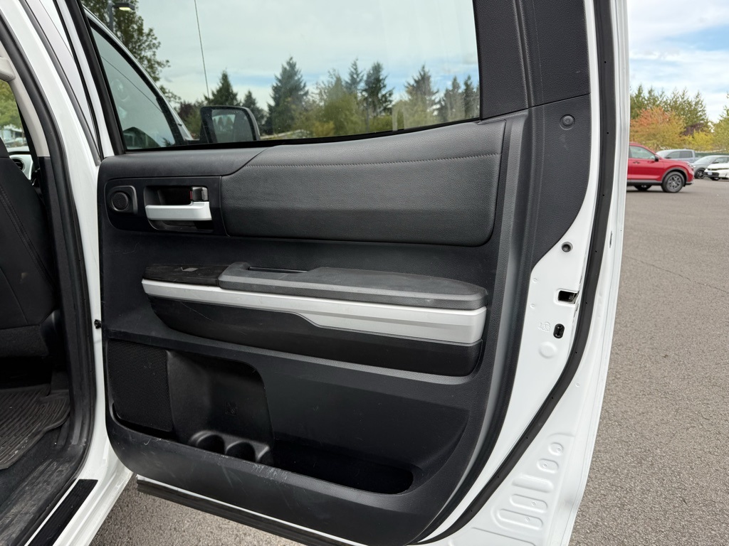 2018 Toyota Tundra SR5 photo 21
