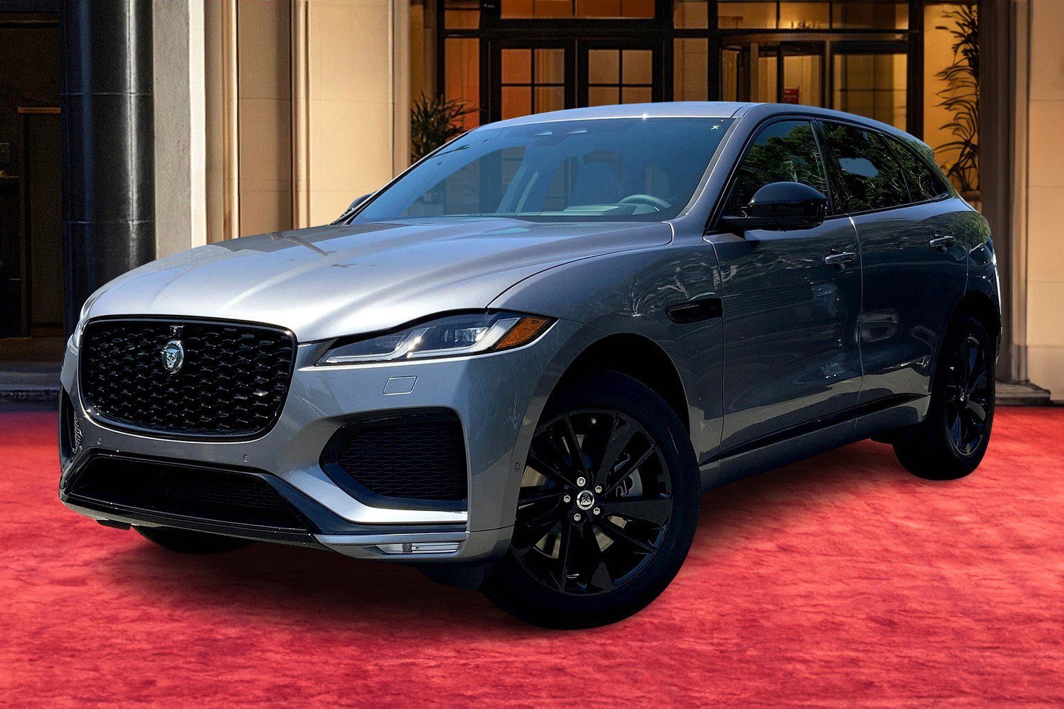 2026 Jaguar F-Pace R-Dynamic S's photo