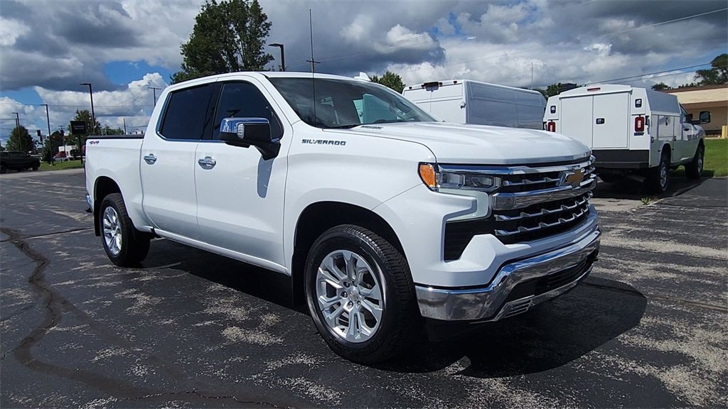 2024 Chevrolet Silverado 1500 LTZ photo 2