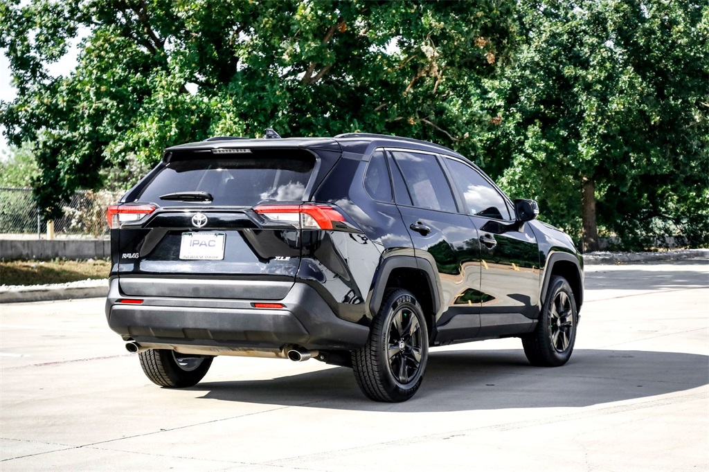 2024 Toyota RAV4 XLE photo 4