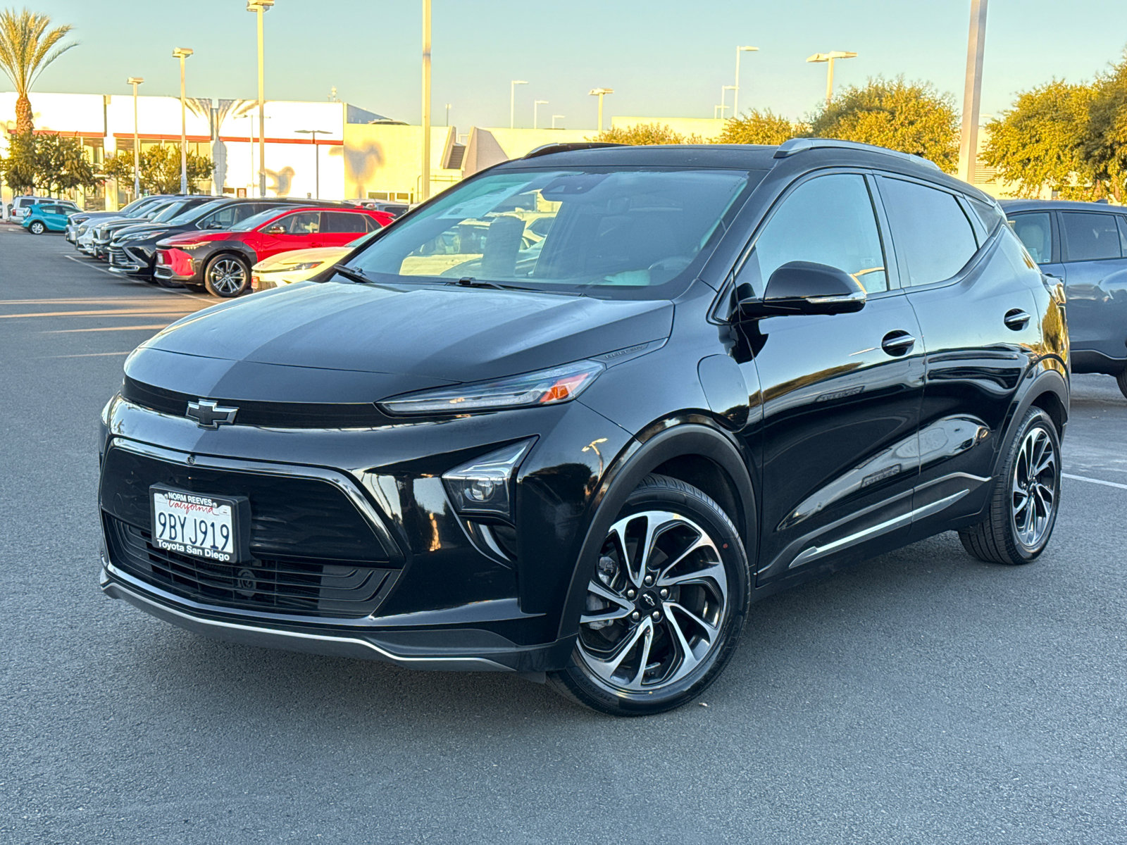 Used 2022 Chevrolet Bolt EUV Premier with VIN 1G1FZ6S00N4122205 for sale in San Diego, CA