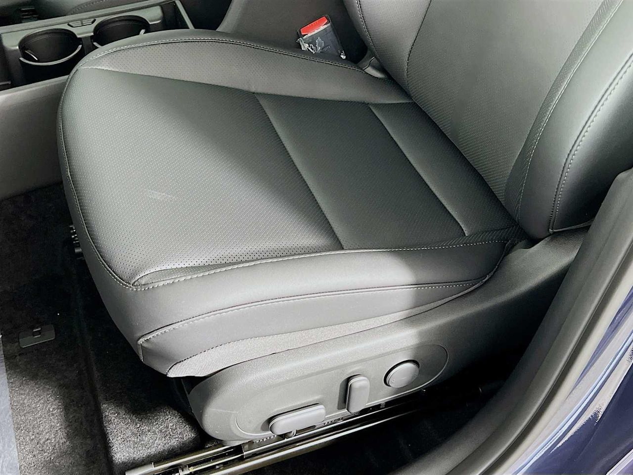 2026 Hyundai Kona SEL photo 12