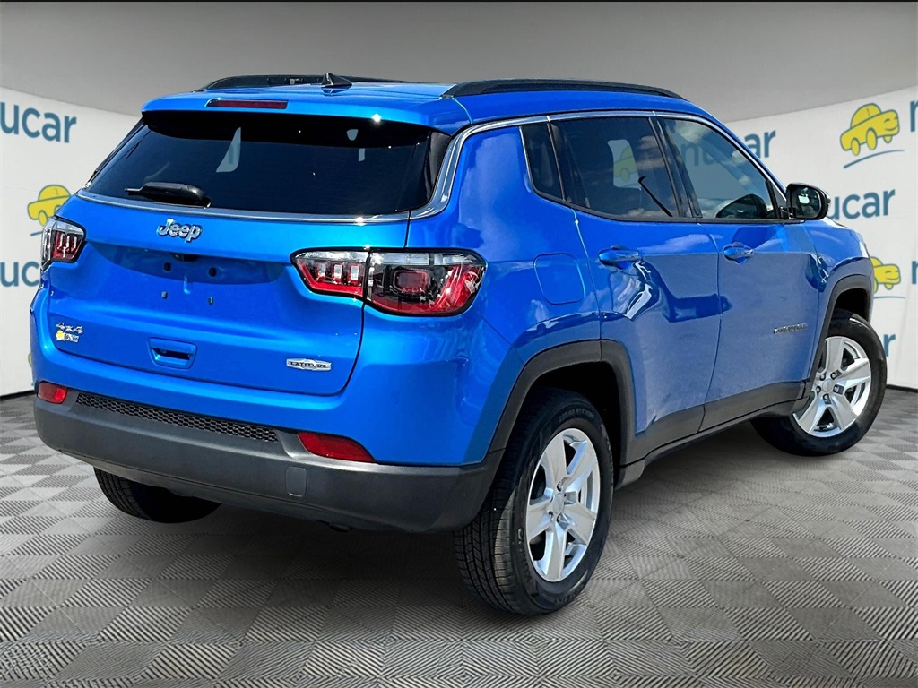 2022 Jeep Compass Latitude photo 4