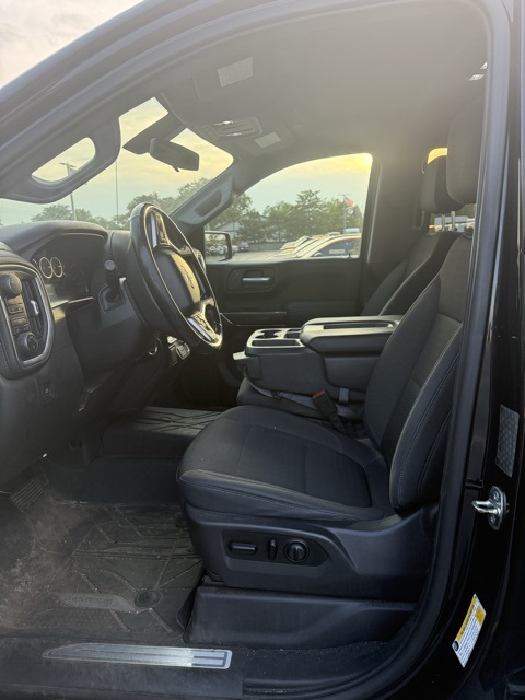 2019 Chevrolet Silverado 1500 LT photo 4