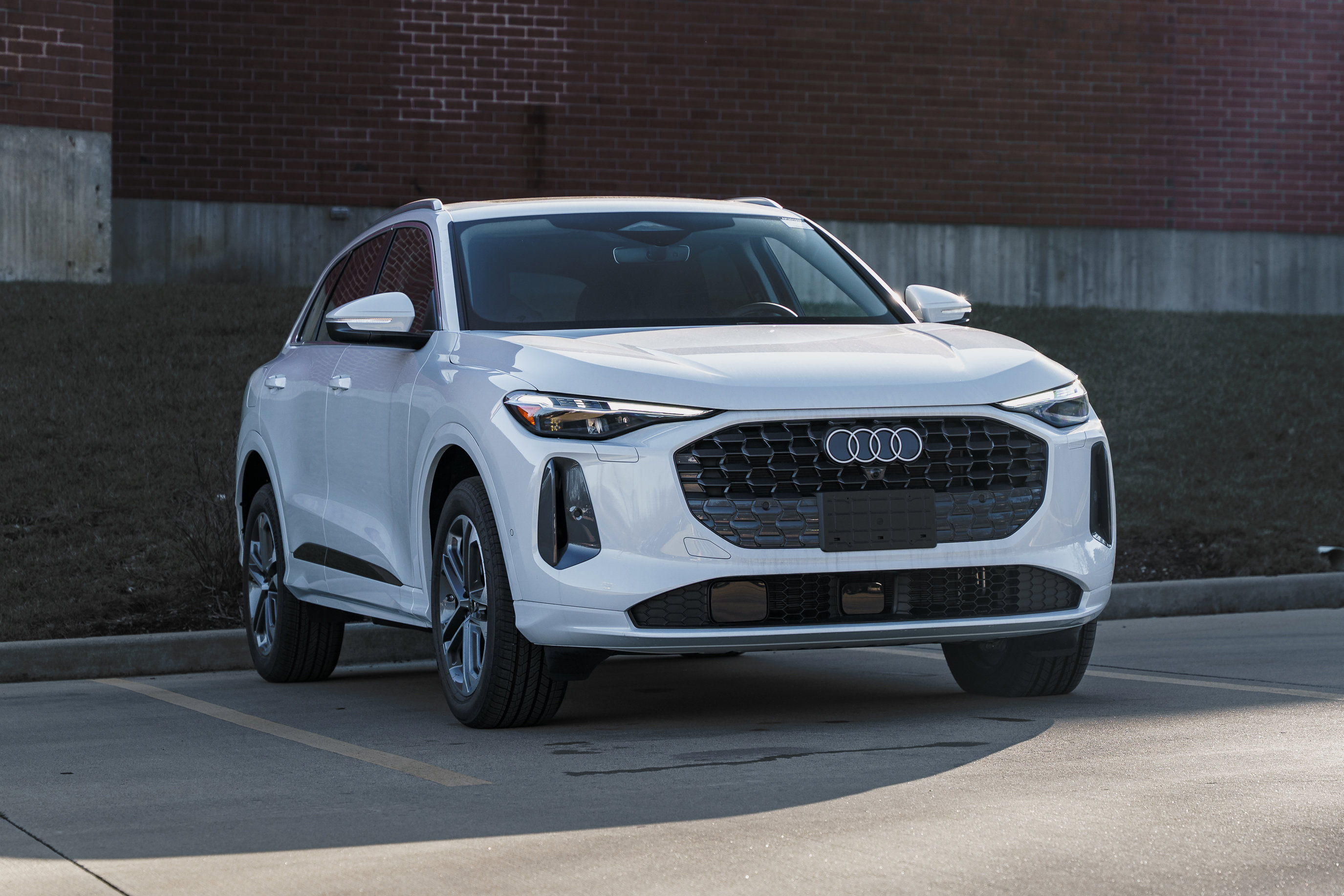 2025 Audi Q5 45 Premium Plus's photo