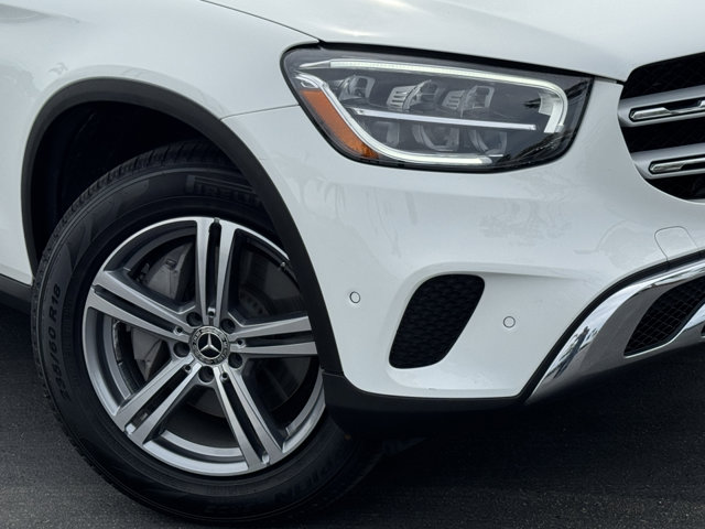 2022 Mercedes Benz GLC 300 photo 2
